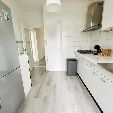 Apartment Orange Near Erasmus Rotterdam